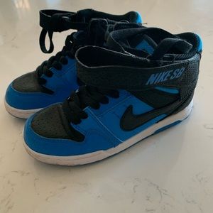 Boys Nike 12.5 Shoes